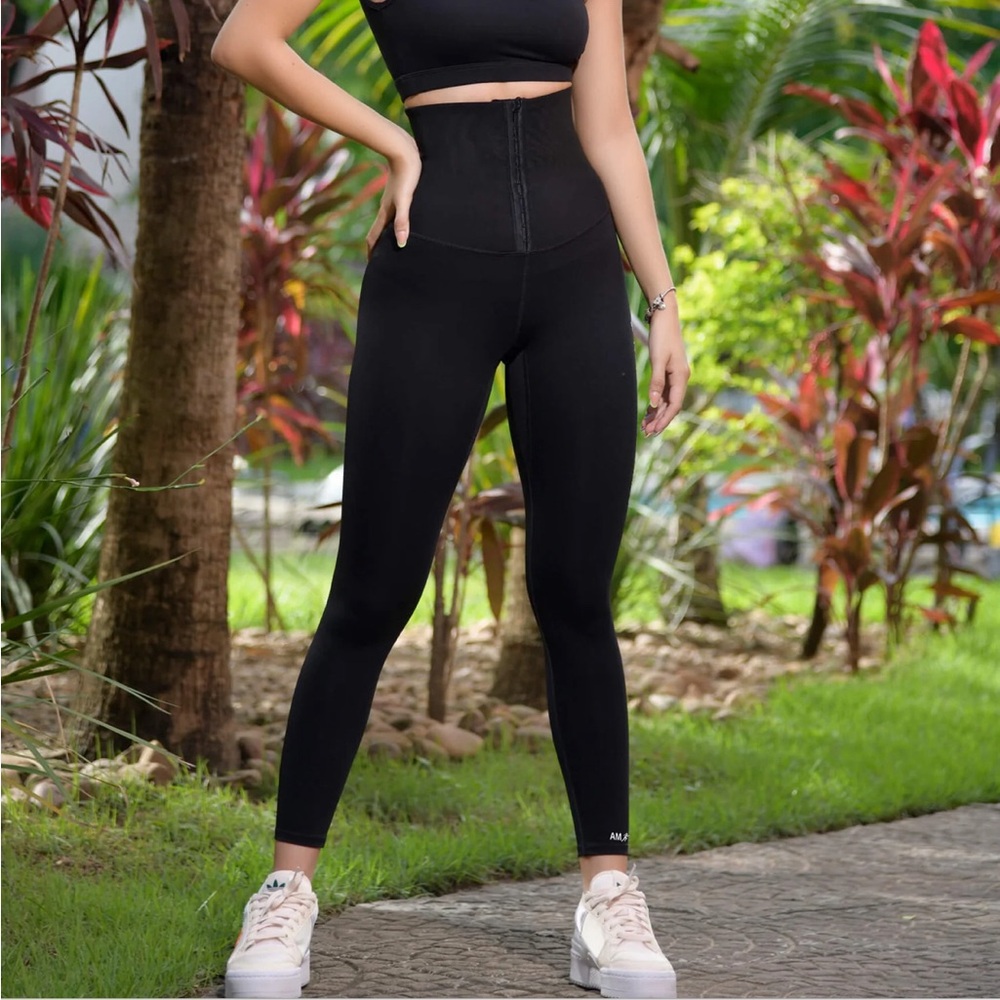Athletics Motion Magic Waist shaper 2-in-1 black leggings with pocket